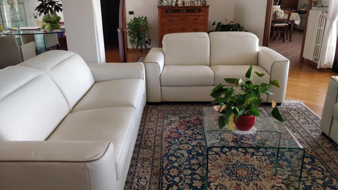 Marinella B&B Cornale Kamer foto