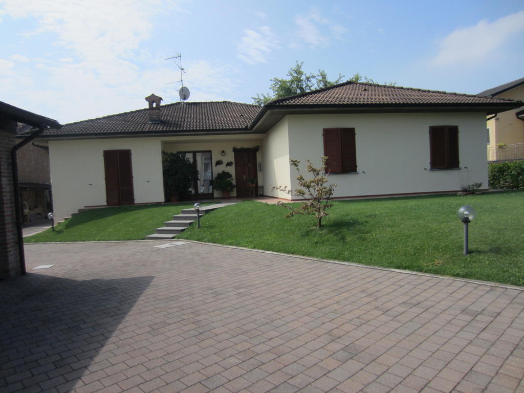 Marinella B&B Cornale Buitenkant foto