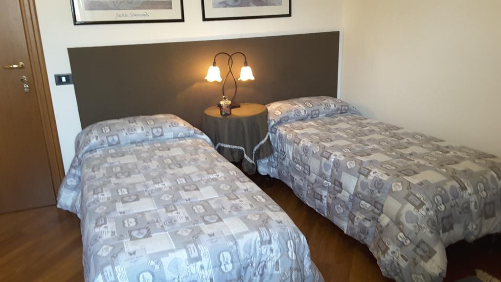 Marinella B&B Cornale Buitenkant foto