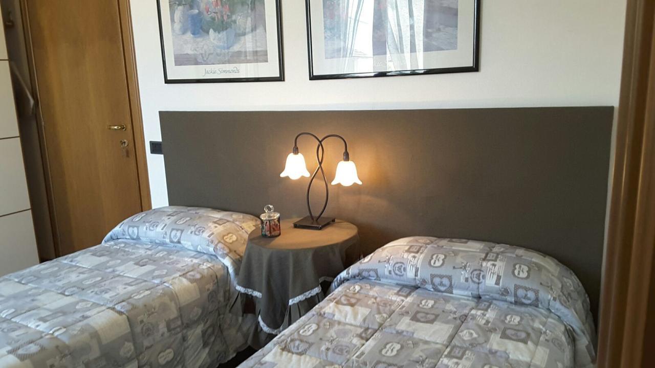 Marinella B&B Cornale Buitenkant foto